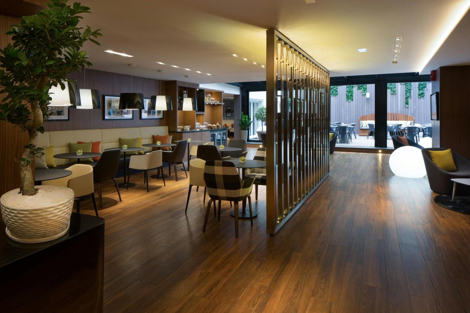 Executive King Room Executive Lounge Access
