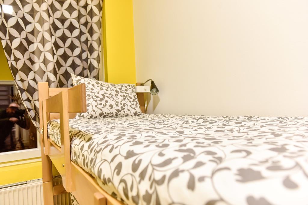 Posto Letto in Dormitorio Misto con 4 Letti