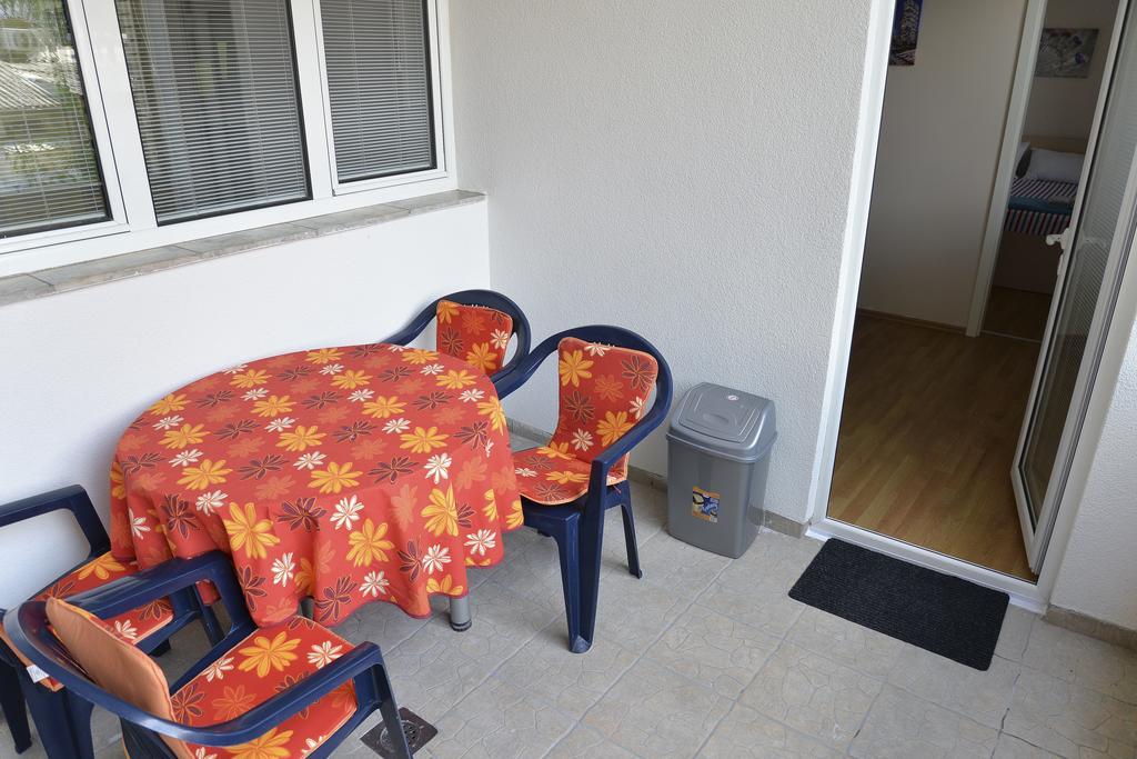 Apartment,784366938:JPEG