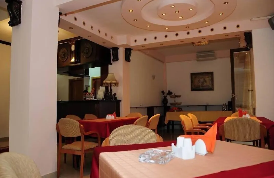 Hotel Aristocrat & Fish Restaurant-1