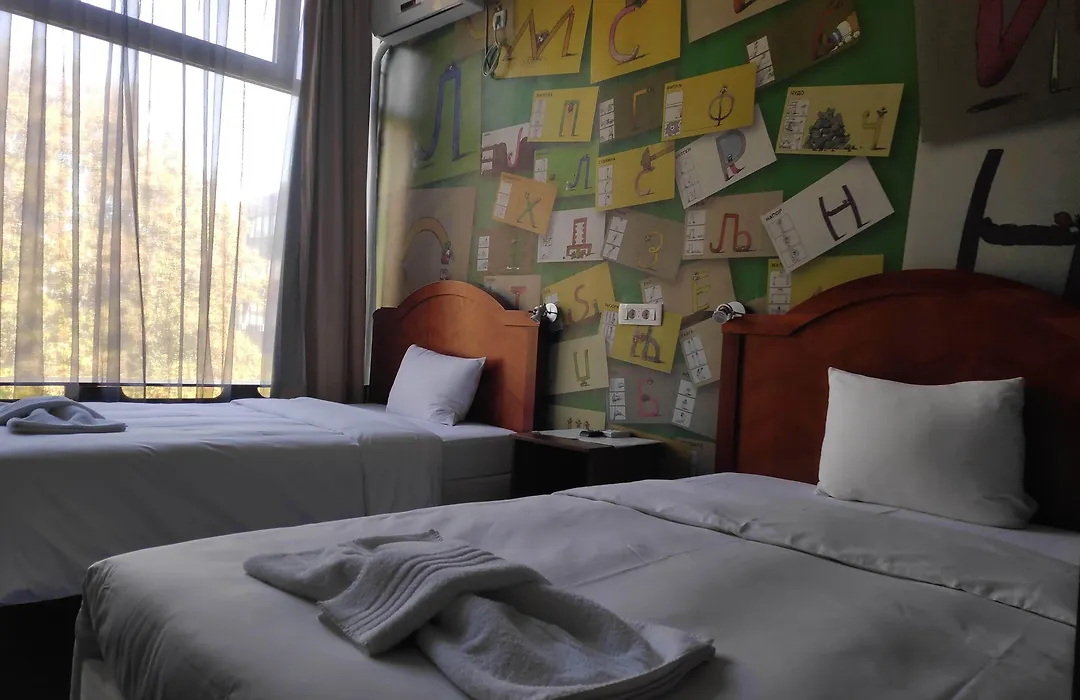 Hostel Log Inn-1
