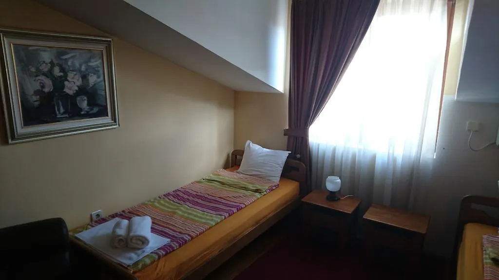 Hostel Bimbo-1