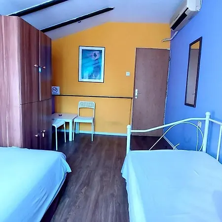 Shanti Hostel-2