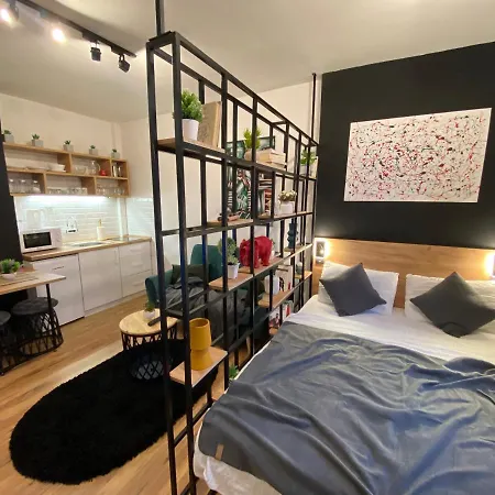 Mickitos Modern & Cozy Studio-3