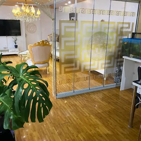 Golden House-2