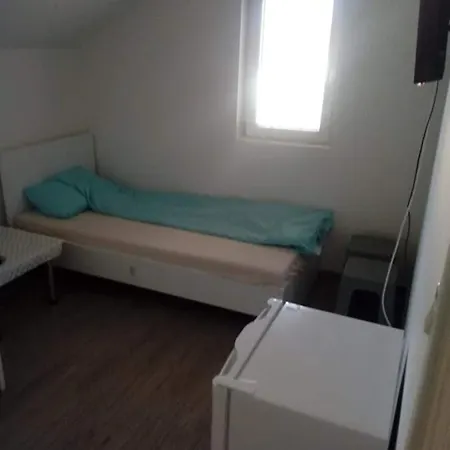 Rooms Ilinden Skopje-3
