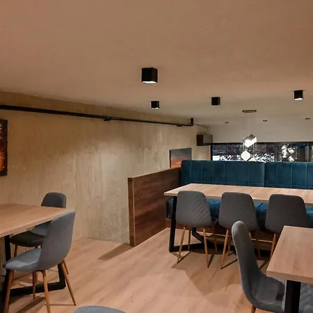 Calla Bella Rooms & Snack Bar-3