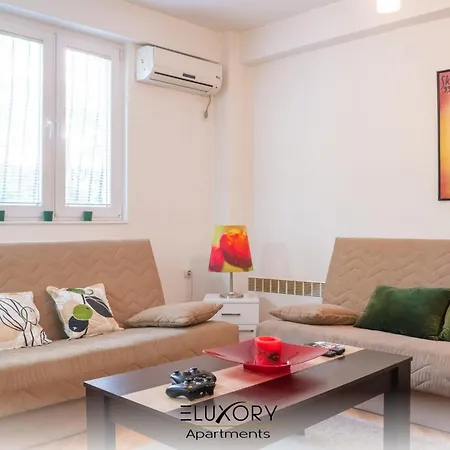 Skopje Eluxory Apartments-3