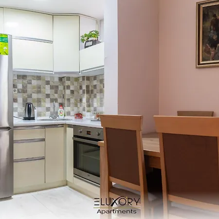 Skopje Eluxory Apartments-2