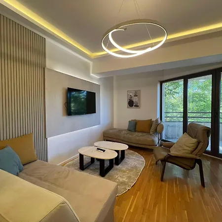 Gigi Apartment By Eluxory-2