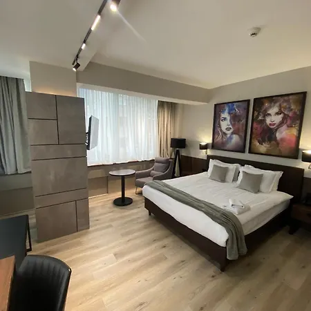 Queen'S Hotel - Zebra Centre-2