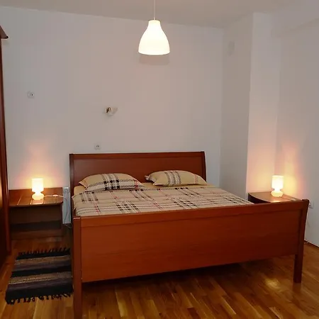 Exclusive Budget Apartments-3